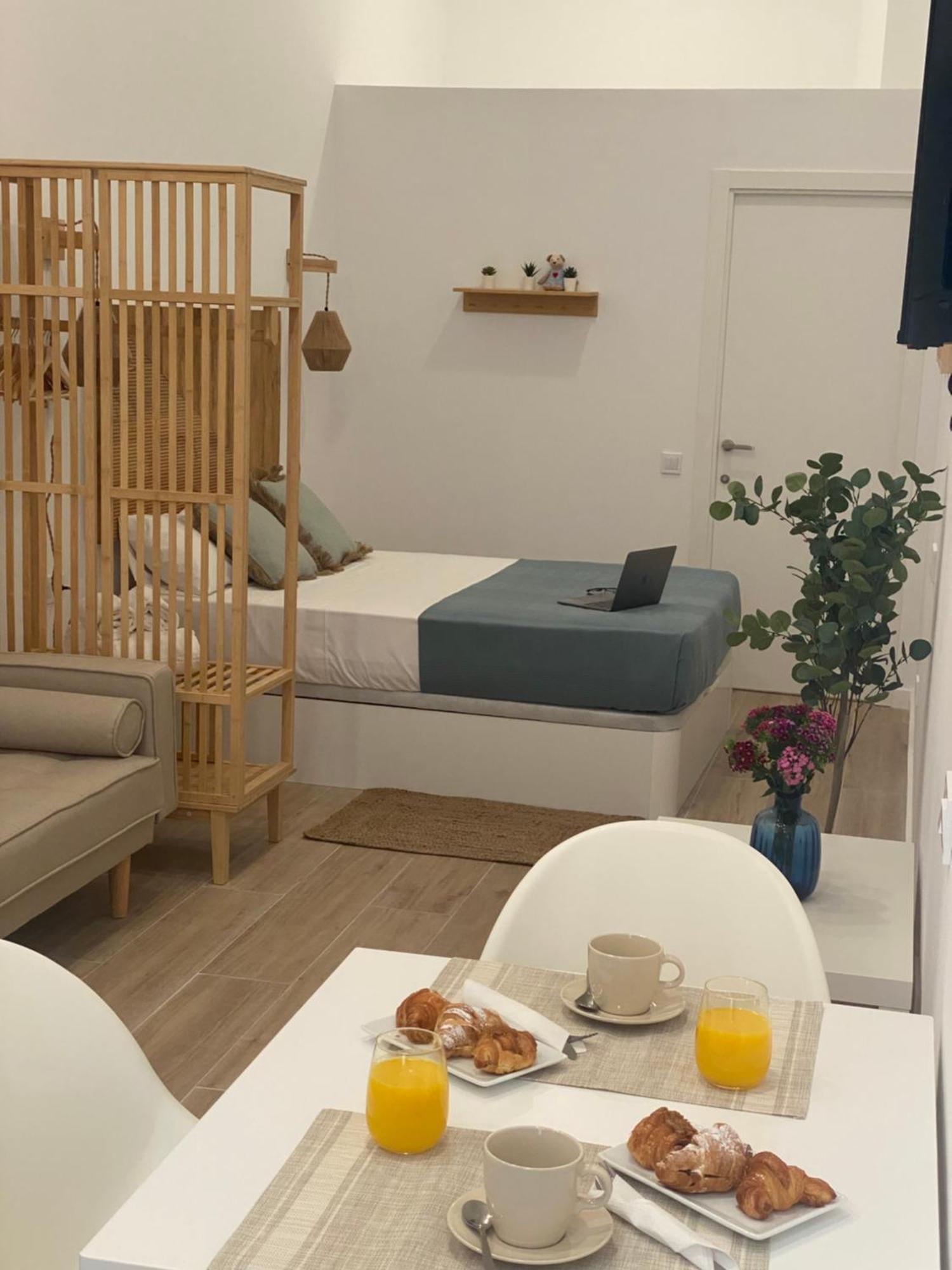 Ferienwohnung Travel Habitat Cabanyal Lofts Valencia Exterior foto